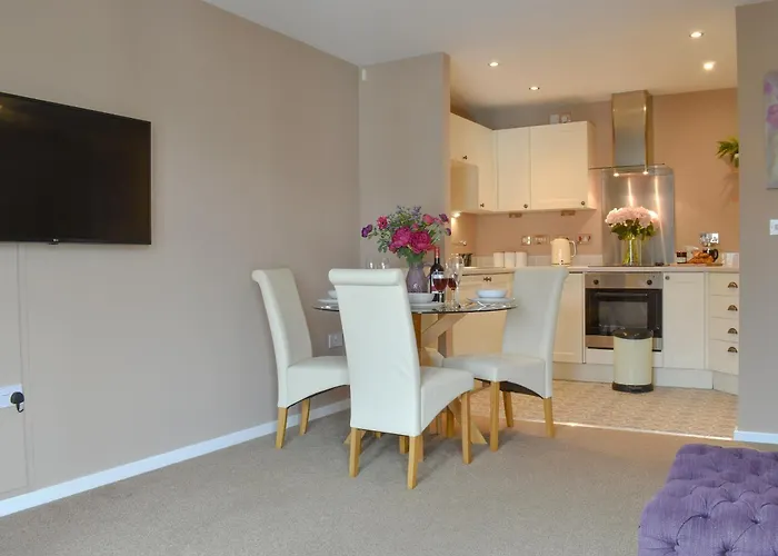 Little Oaks * 惠特比